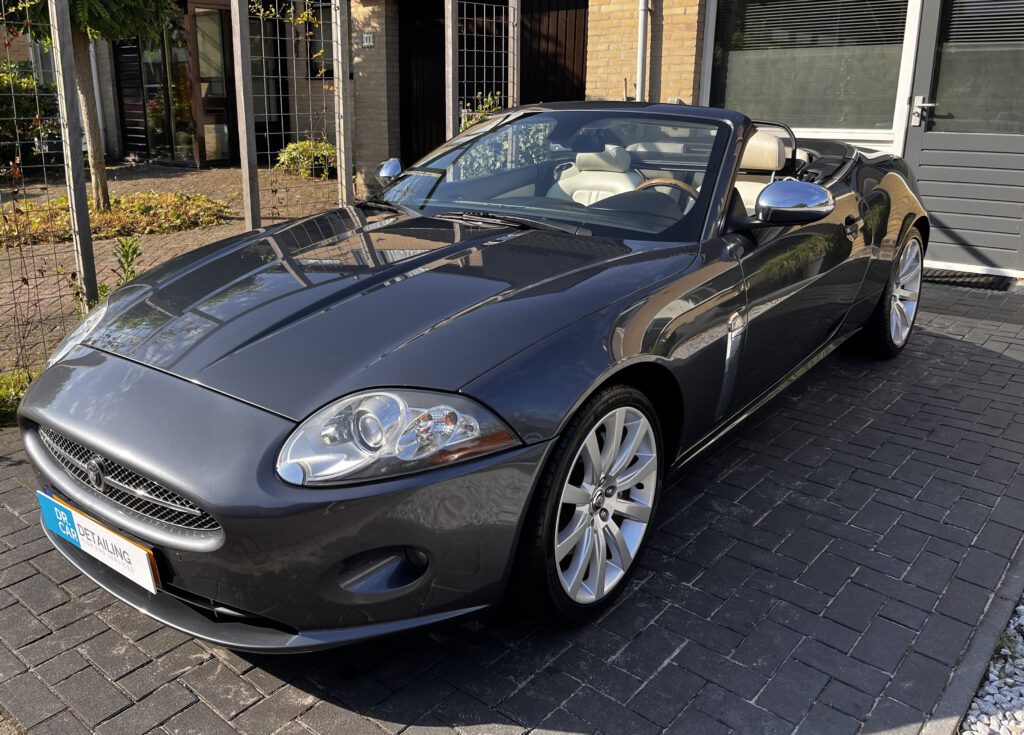Jaguar XK interieur na behandeling