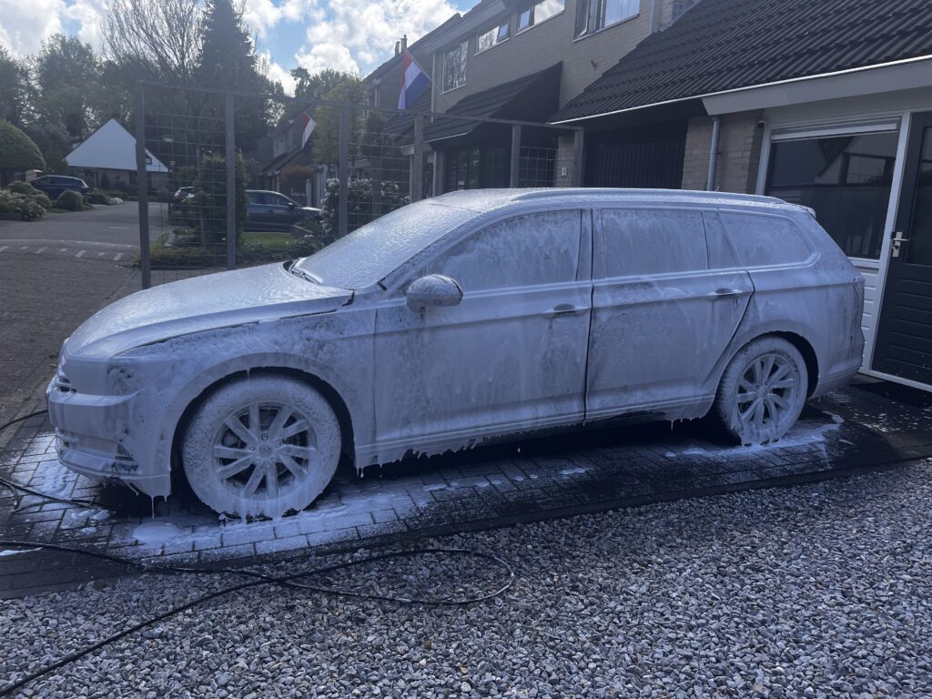 Volkswagen Passat wax & sealant