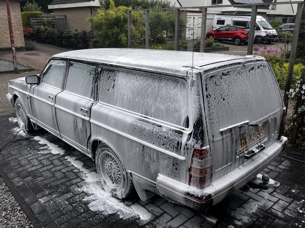 Volvo 240 koplampen helder gemaakt